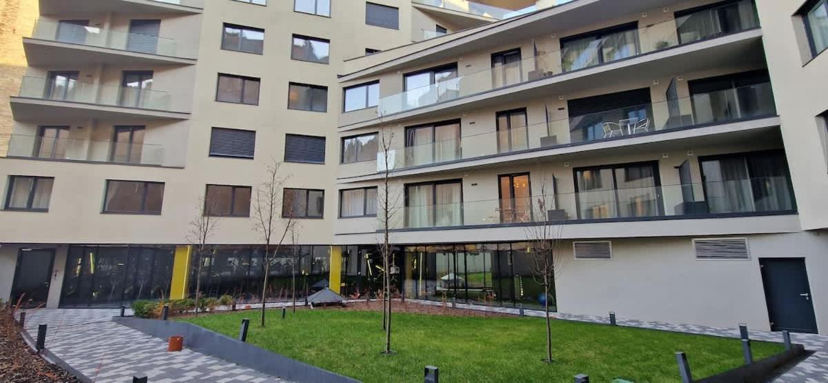 בודפשט A101 - Liberty Bridge Projection Home With Free Parking מראה חיצוני תמונה